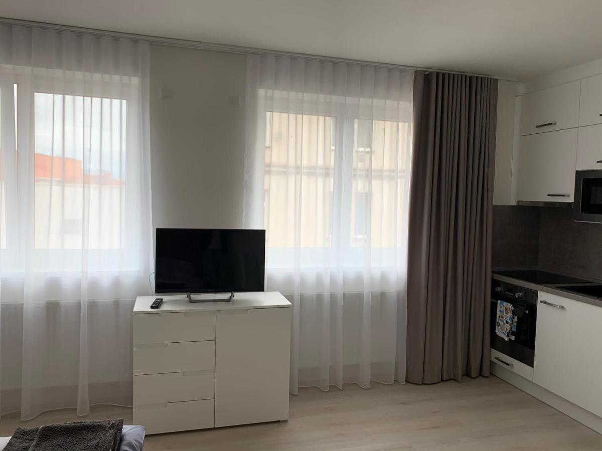 Modern Apartment In The City Center Plzeň Exteriör bild